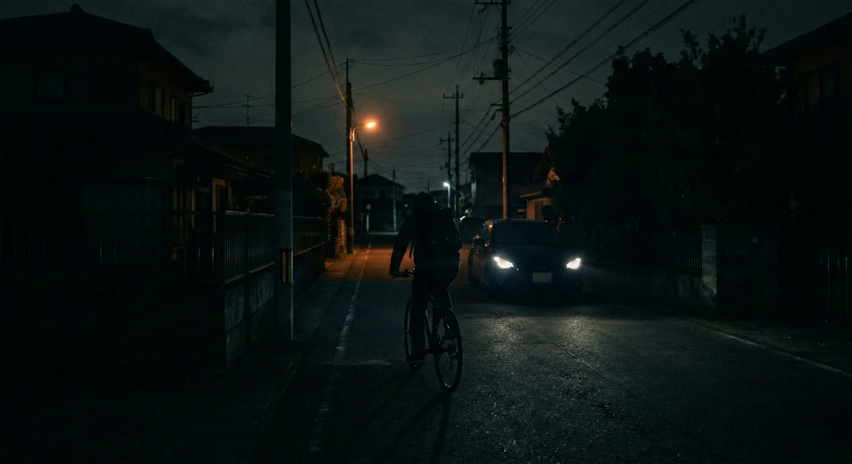 夜、ライトをつけずに自転車に乗ると？｜反則金5,000円